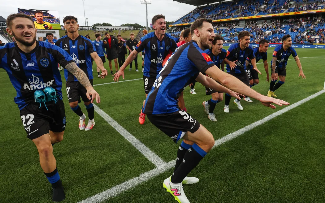 官方:奥克兰FC处子赛季夺冠历程将拍摄纪录片