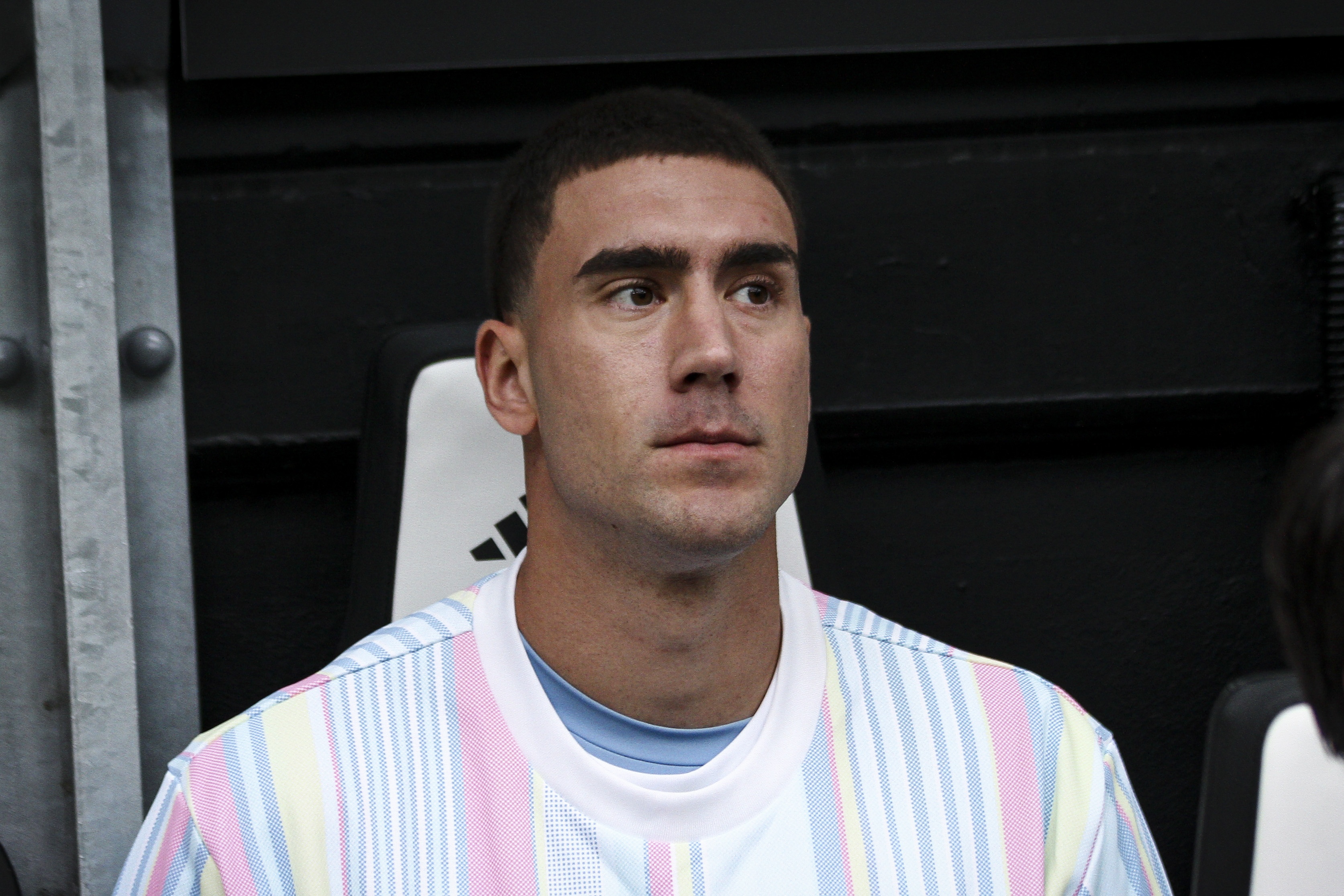 乐竞体育官网注册-莫雷托：米兰在与莱奥谈判续约 与弗拉霍维奇尚未深入谈判